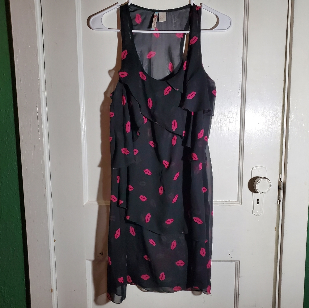 Degrees Sheer Black w/ Pink Lips Ruffled Sleeveless Long Blouse Shirt Top F-018